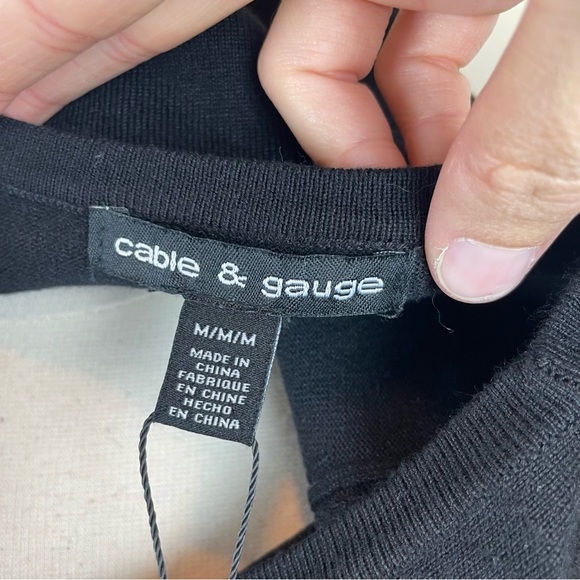 Cable & Gauge Solid Black Cold Shoulder Long Sleeve Blouse Top Women New Medium - Picture 2 of 6